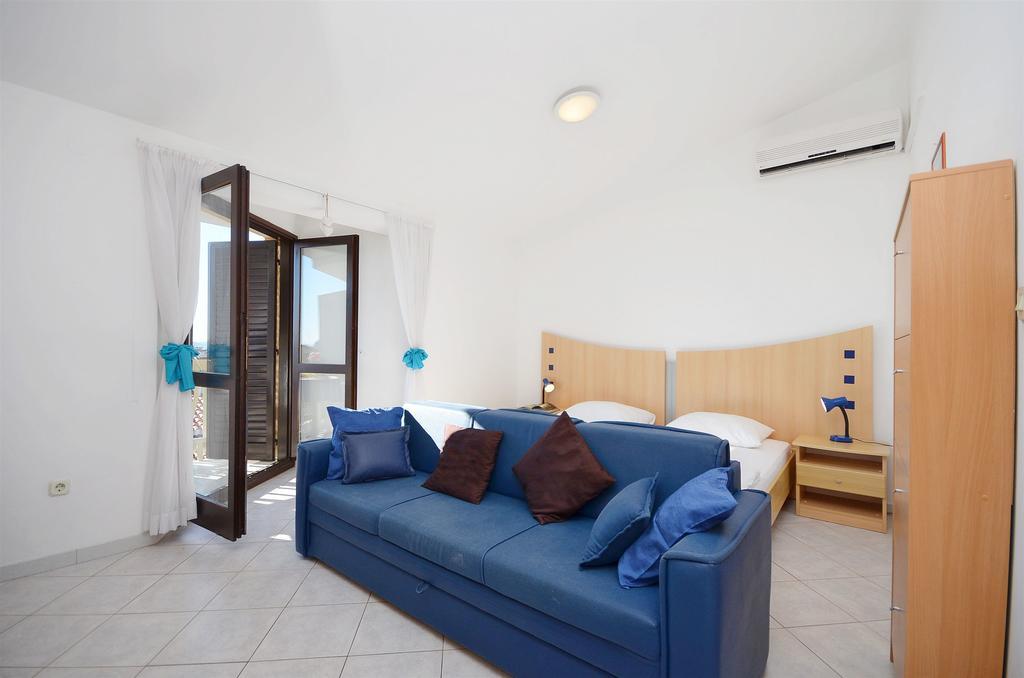 Apartments Mira Tribalj 外观 照片
