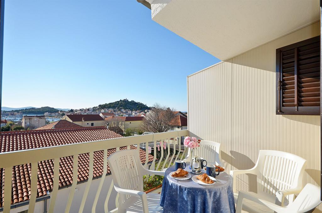 Apartments Mira Tribalj 外观 照片