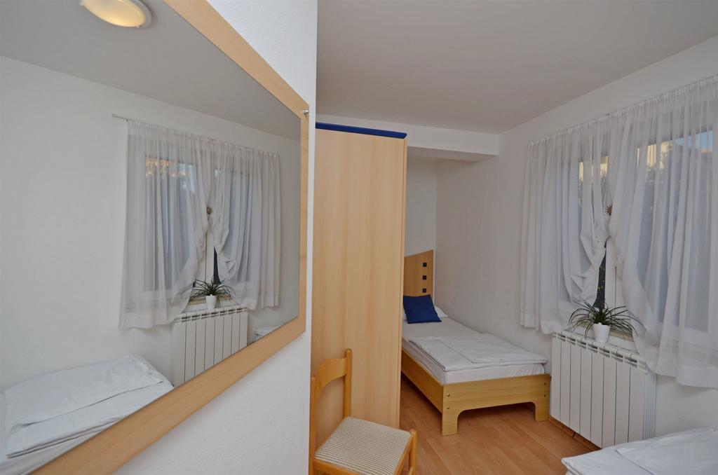 Apartments Mira Tribalj 外观 照片