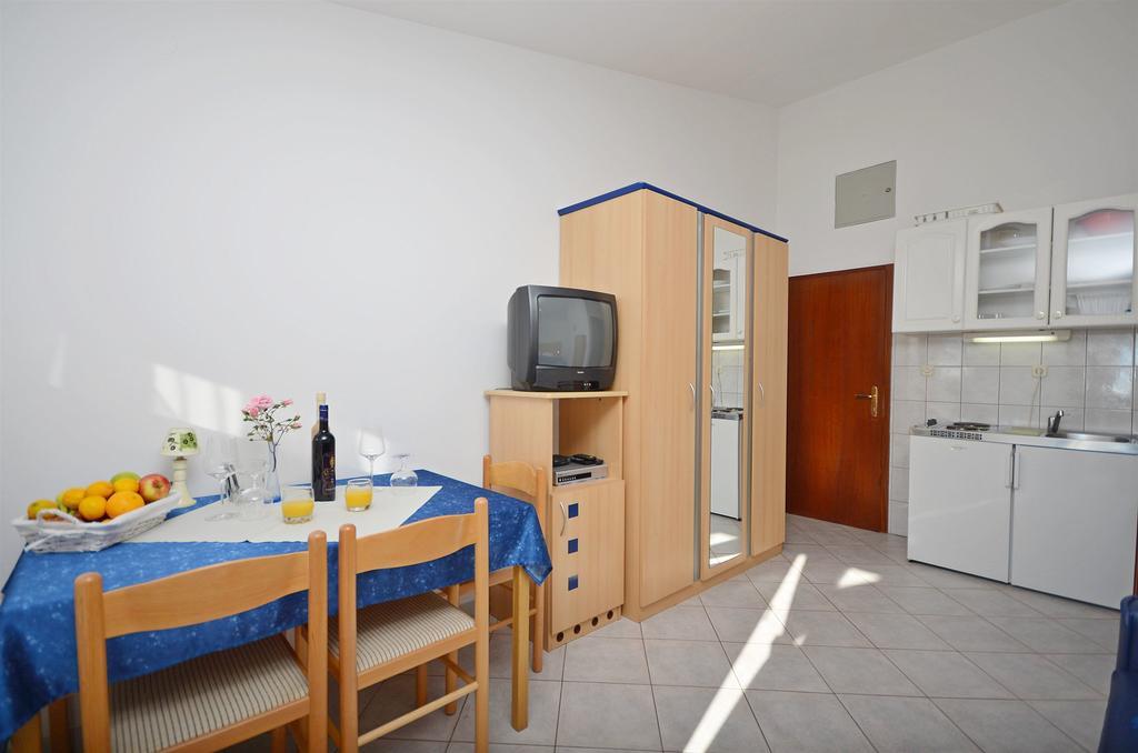 Apartments Mira Tribalj 外观 照片